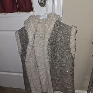 Cozy Sherpa-Lined Knit Vest in Cream and Taupe